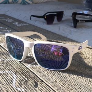 Men’s Oakley Sunglasses